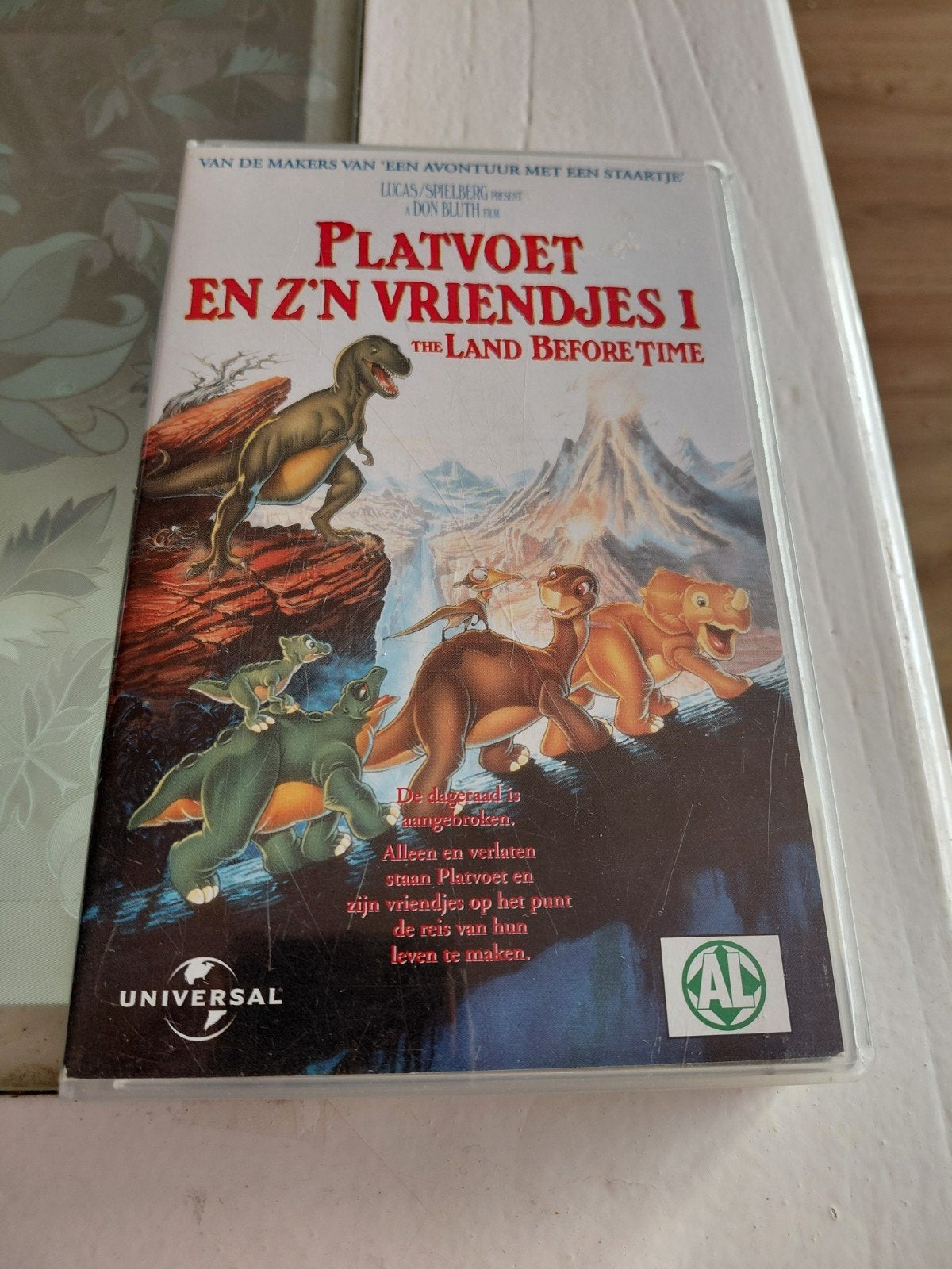 Platvoet en z'n vriendjes 1 videoband., Cd's en Dvd's, Gebruikt, Tekenfilm, Alle leeftijden, Ophalen of Verzenden