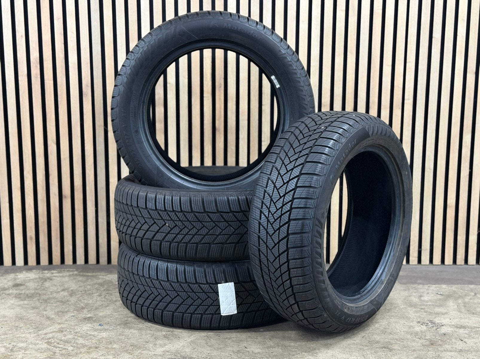 ️4x Matador Winterbanden 215/55 R17 8mm DOT25 €350 All-in, Ophalen, 215 mm, 17 inch, Winterbanden
