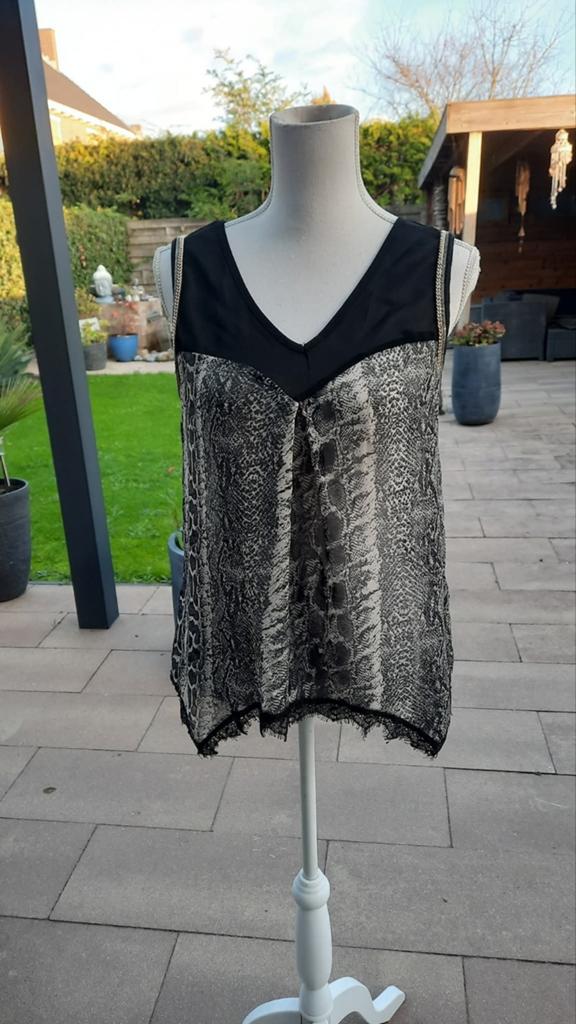 Blouse merk mja paris zwart/wit maat m met bewerkte armsgat, Kleding | Dames, Ophalen of Verzenden, Nieuw, Maat 38/40 (M), Zwart
