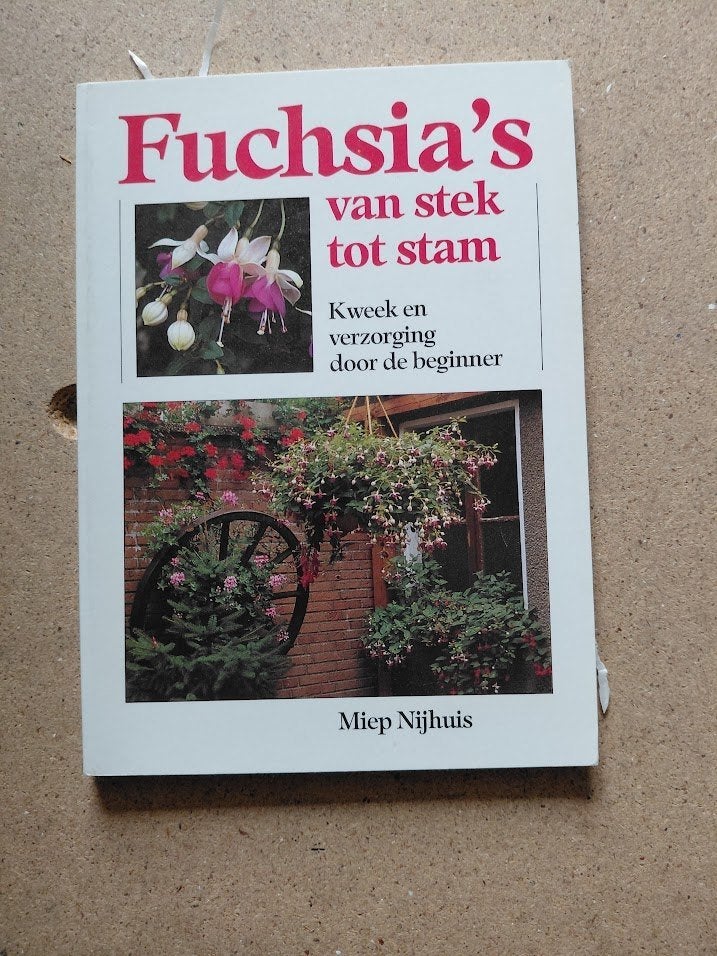 Fuchsia's, tuinplanten, borderplanten, Boeken, Ophalen of Verzenden, Zo goed als nieuw, Interieur en Design