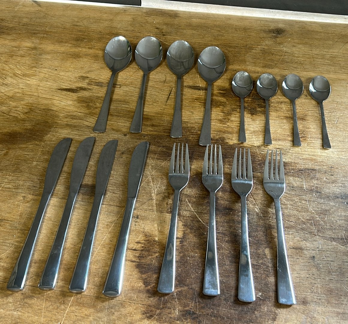 Sola 18/10 bestek. 4 delig., Sola, Overige typen, Ophalen of Verzenden, Zo goed als nieuw