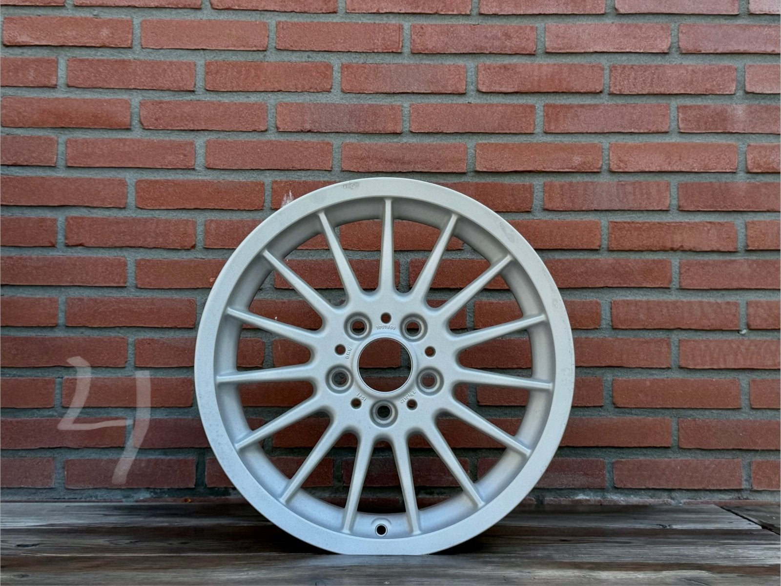 Foto 10 van Originele BMW 17 inch style 32 velgen