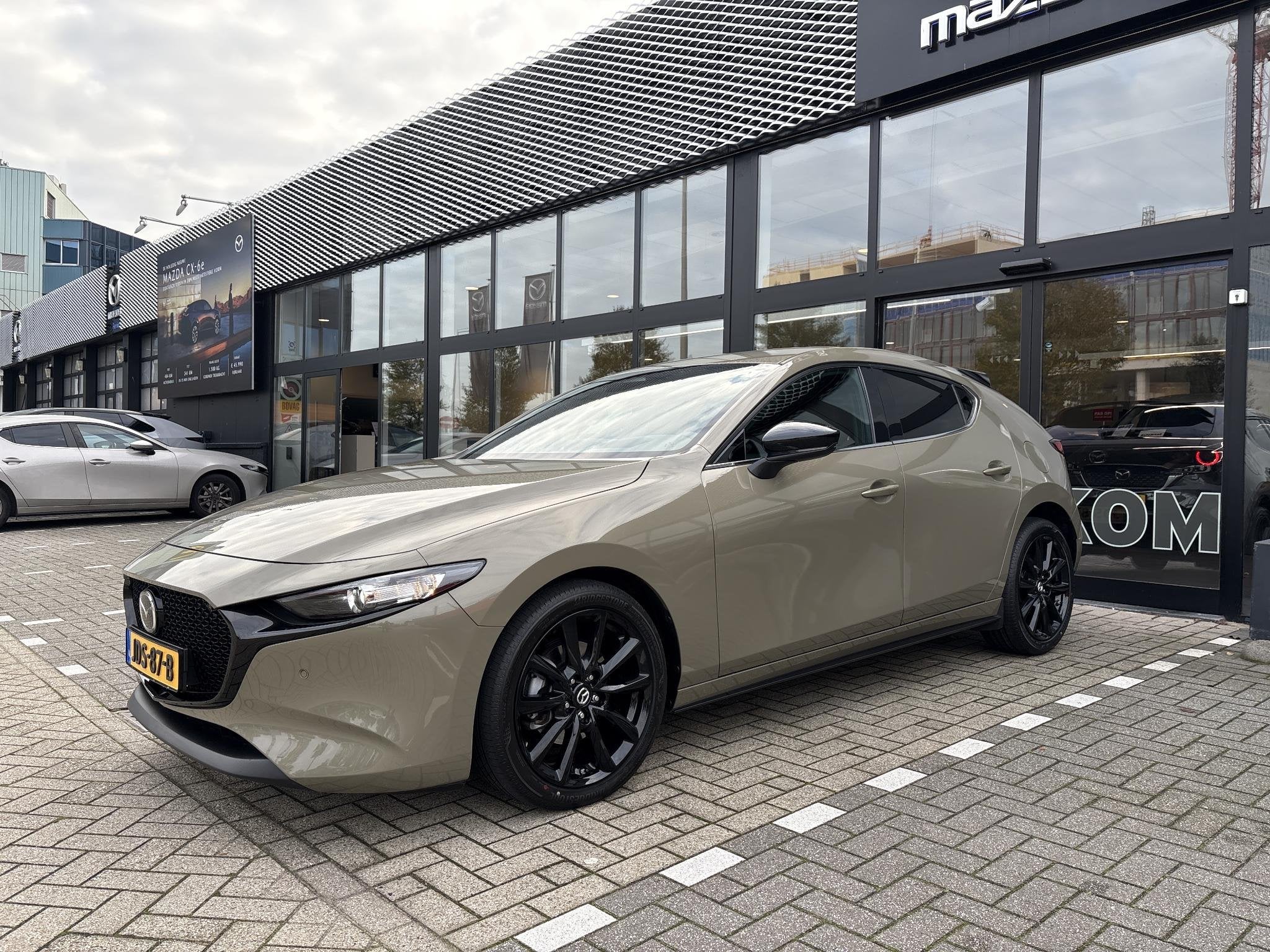 Mazda 3 2.0 e-SkyActiv-X M Hybrid 186 Nagisa BTW Auto / Gara, Auto's, Verwarmde buitenspiegels, Bruin, Origineel Nederlands, Bedrijf