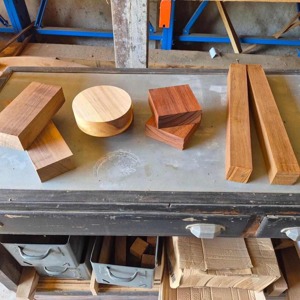 Super mooi draaihout, snijwerk, Ophalen