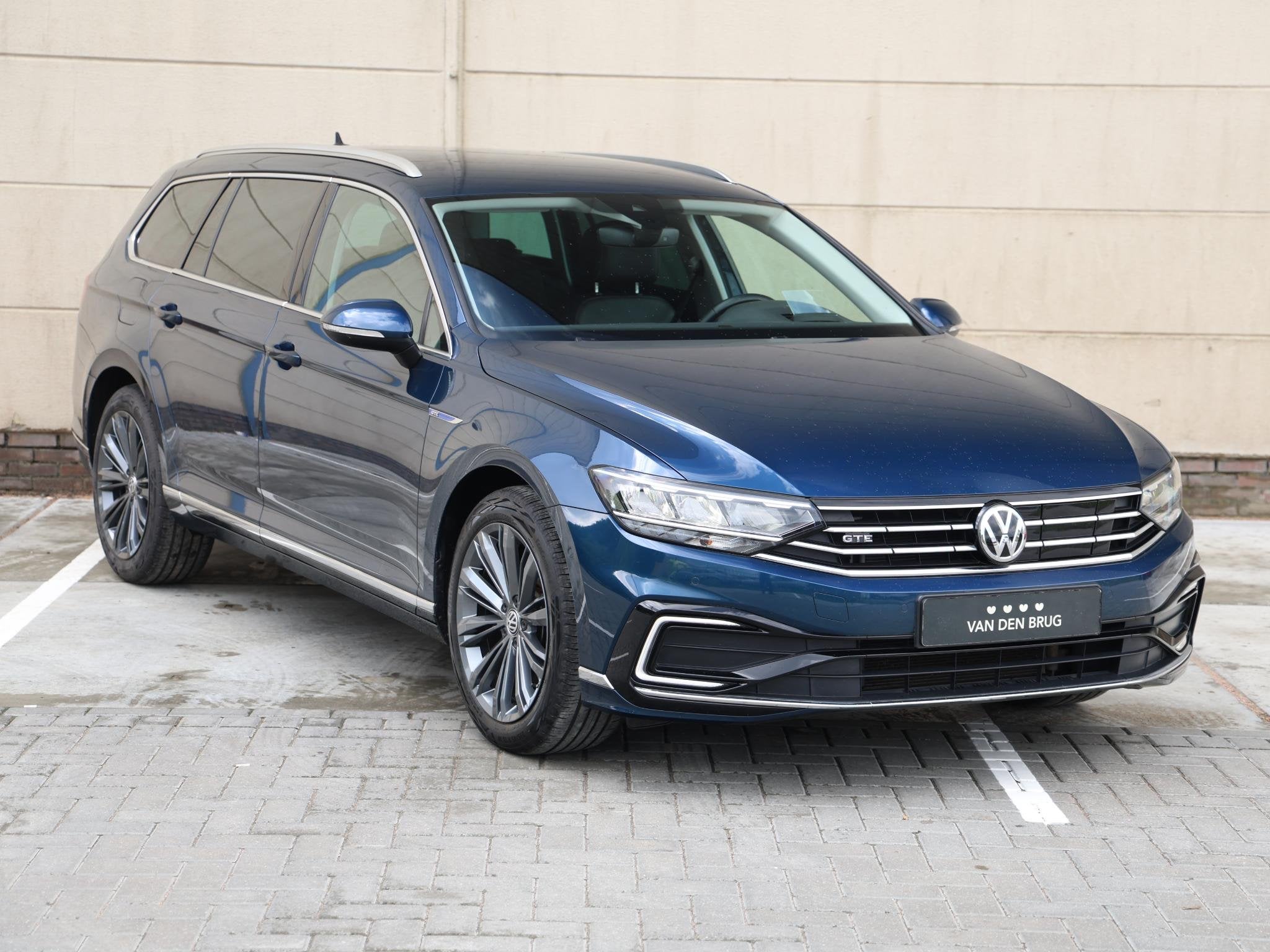 Volkswagen Passat Variant 1.4 TSI PHEV GTE 218PK DSG | Led |, Stof, Gebruikt, 4 cilinders, Blauw
