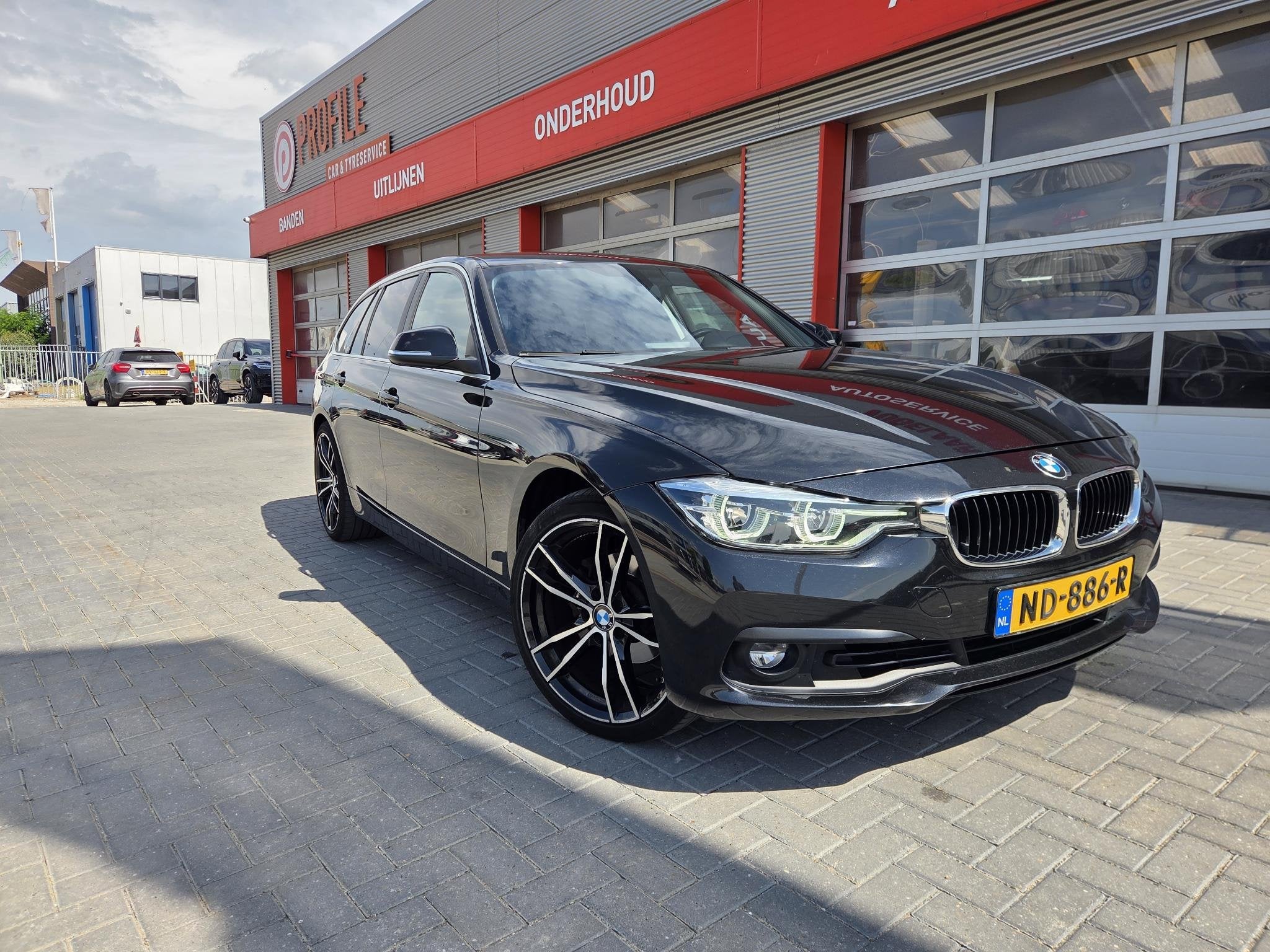 BMW 3-serie Touring 318i Centennial Executive, Auto's, Automaat, Gebruikt, Euro 6, Met garantie (alle)