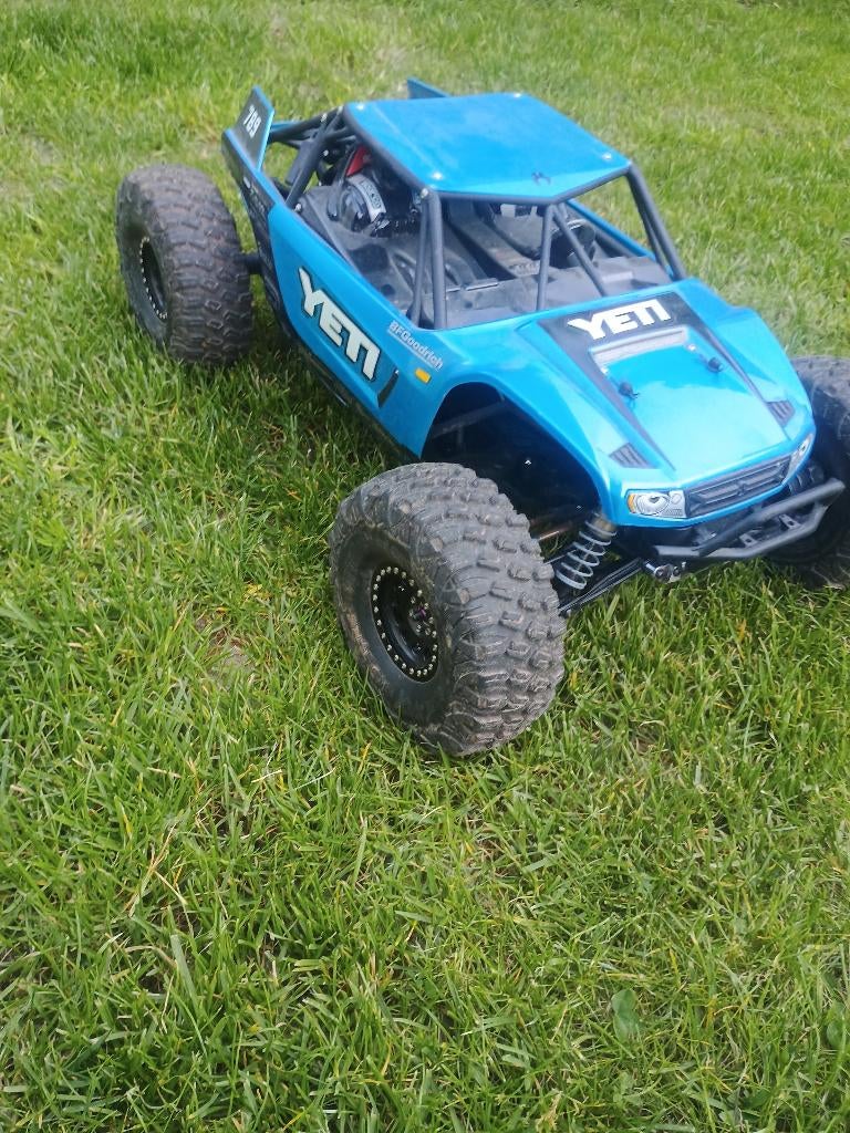 Axial yeti, Hobby en Vrije tijd, Modelbouw | Radiografisch | Auto's, Ophalen of Verzenden, Gebruikt, Schaal 1:10, Auto offroad