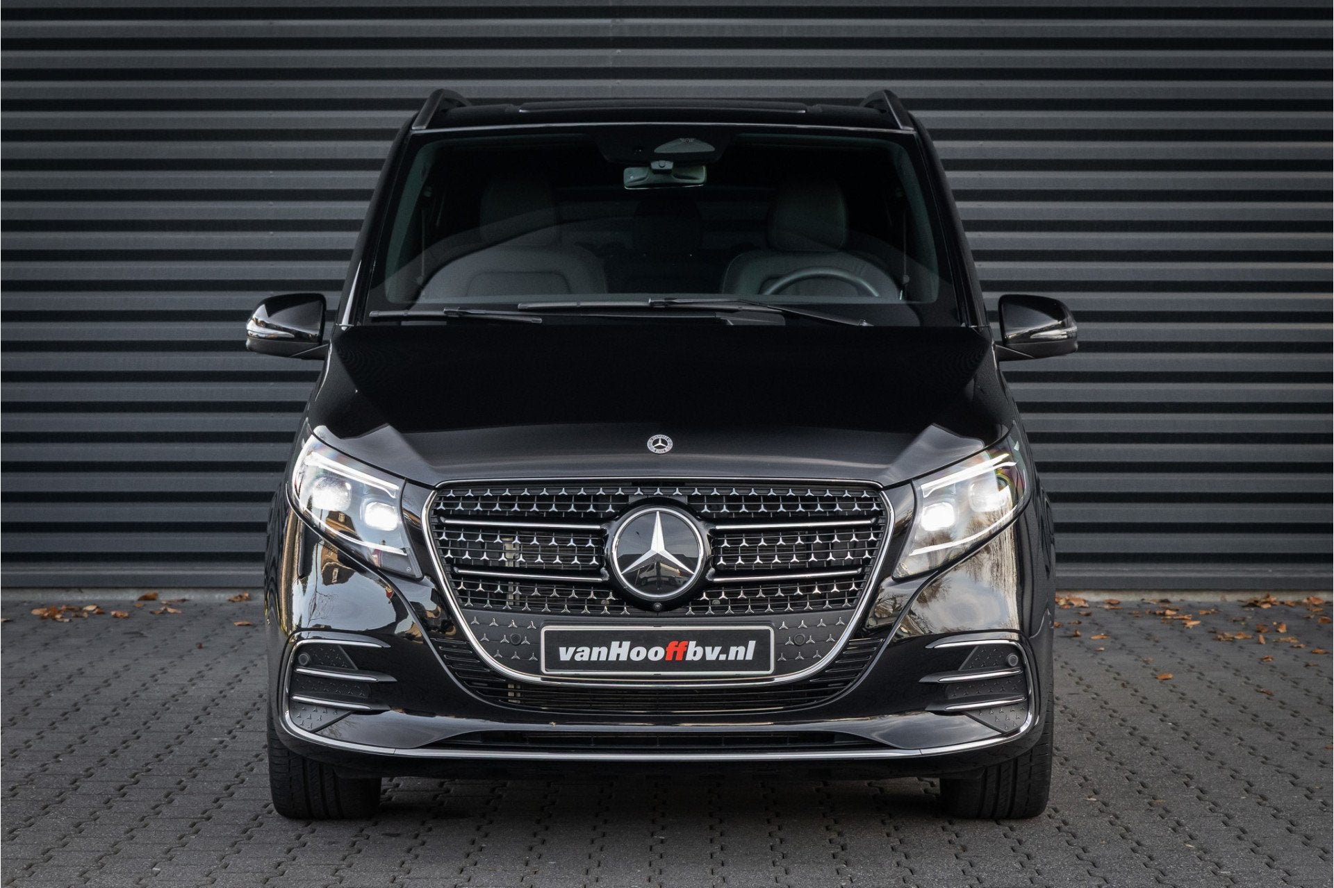 Mercedes-Benz V-Klasse 300d 4 Matic XL DC AMG-Line - Distron, Auto's, Gebruikt, Zwart, 4 cilinders, 2000 kg