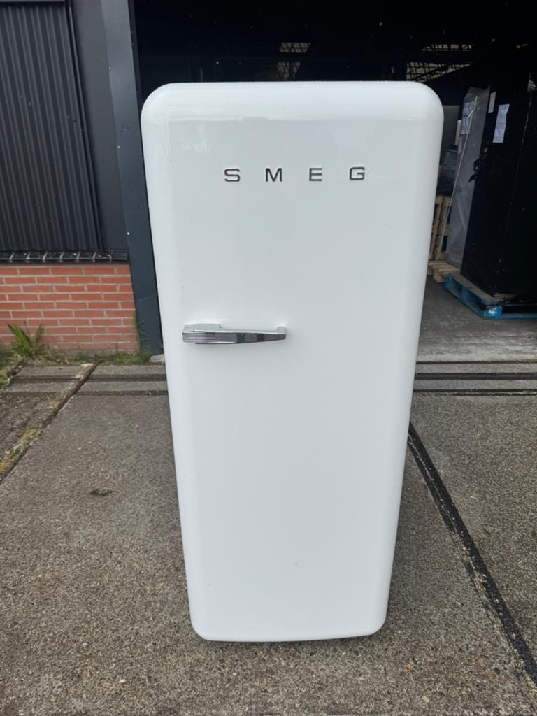 Nieuwe SMEG koelkast ( retro ) met vriesvak, Ophalen of Verzenden, Nieuw