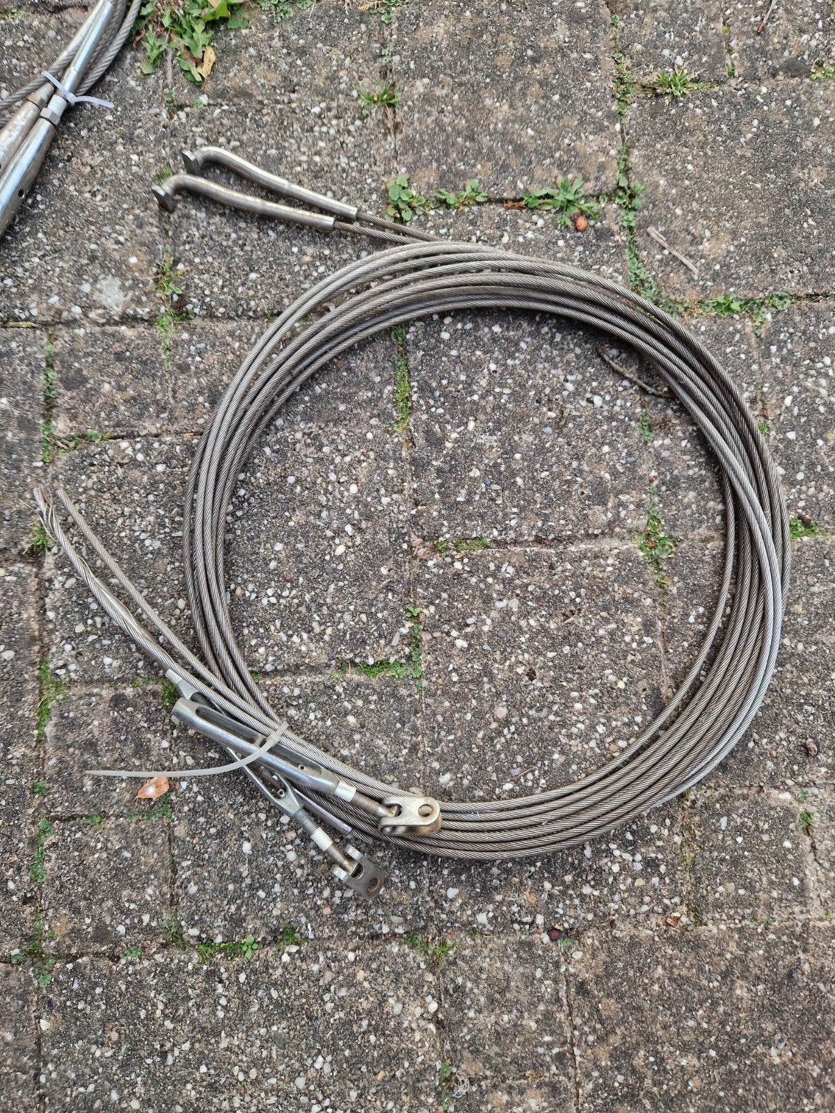Zware RVS bestaging met spanners zeilboot, Ophalen, Zeilboot