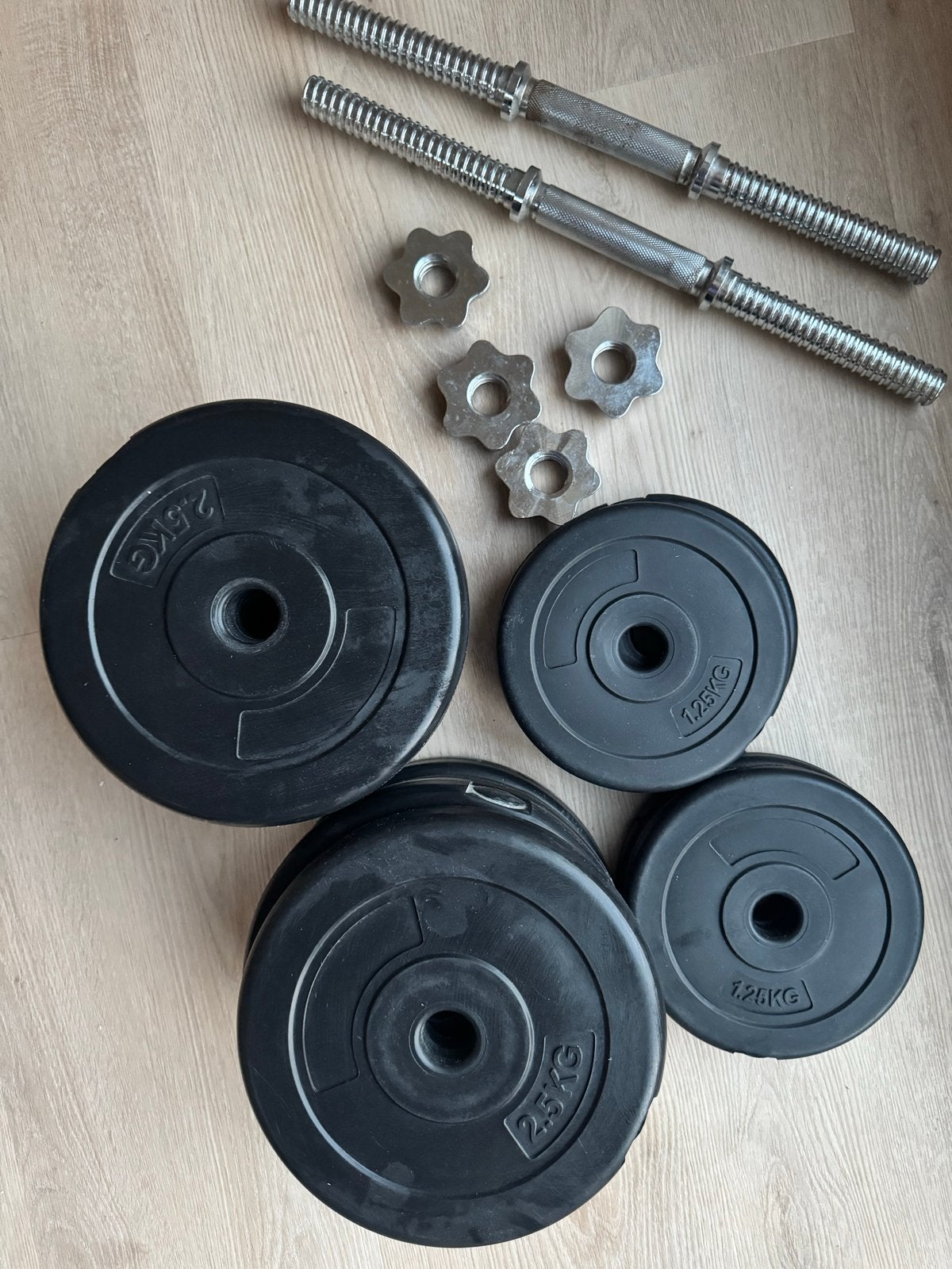 Halters - 8 schijven x 2,5 kg en 4 schijven x 1,25 kg, Ophalen, Gebruikt, Armen, Halterset