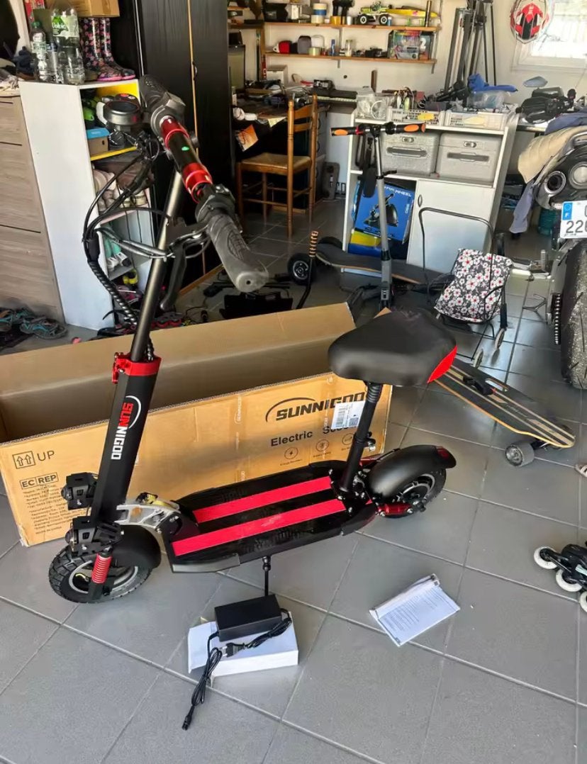 SUNNICOO Elektrische Step - Stoer & NIEUW!, Fietsen en Brommers, Ophalen of Verzenden, Nieuw, Elektrische step (E-scooter)
