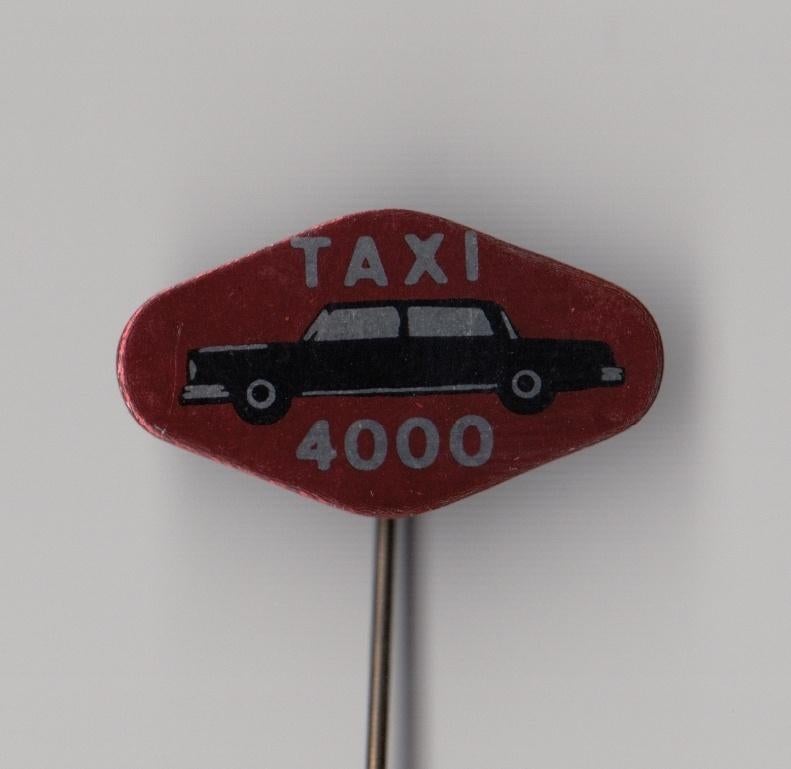 Auto 4000 Taxi speldje, Verzamelen, Gebruikt, Niet vindbaar, Niet vindbaar, Speldje of Pin