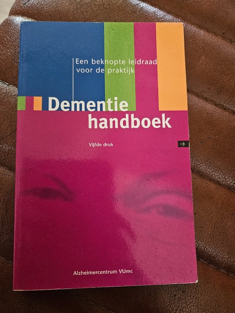 Dementie handboek, Ophalen of Verzenden, Zo goed als nieuw