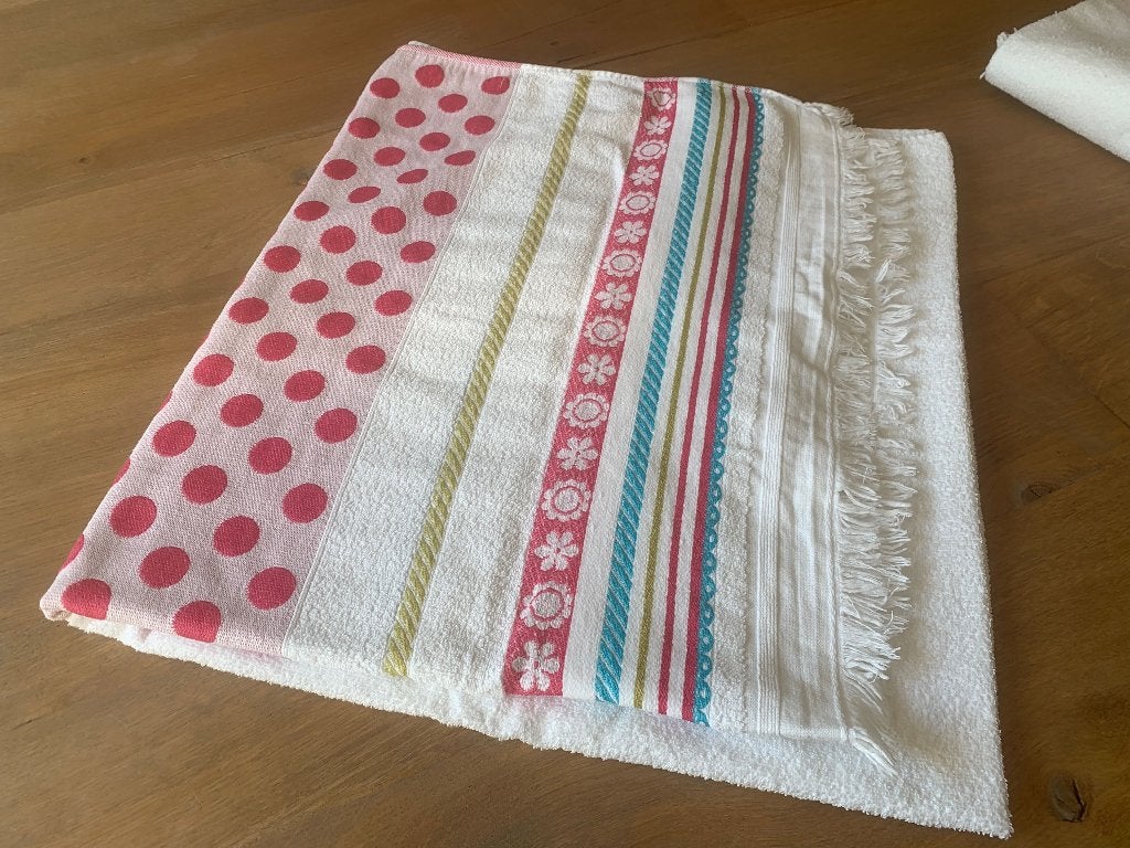 Badlaken, strandlaken 2X (100x170cm.), Ophalen of Verzenden, Zo goed als nieuw, Wit, Badlaken