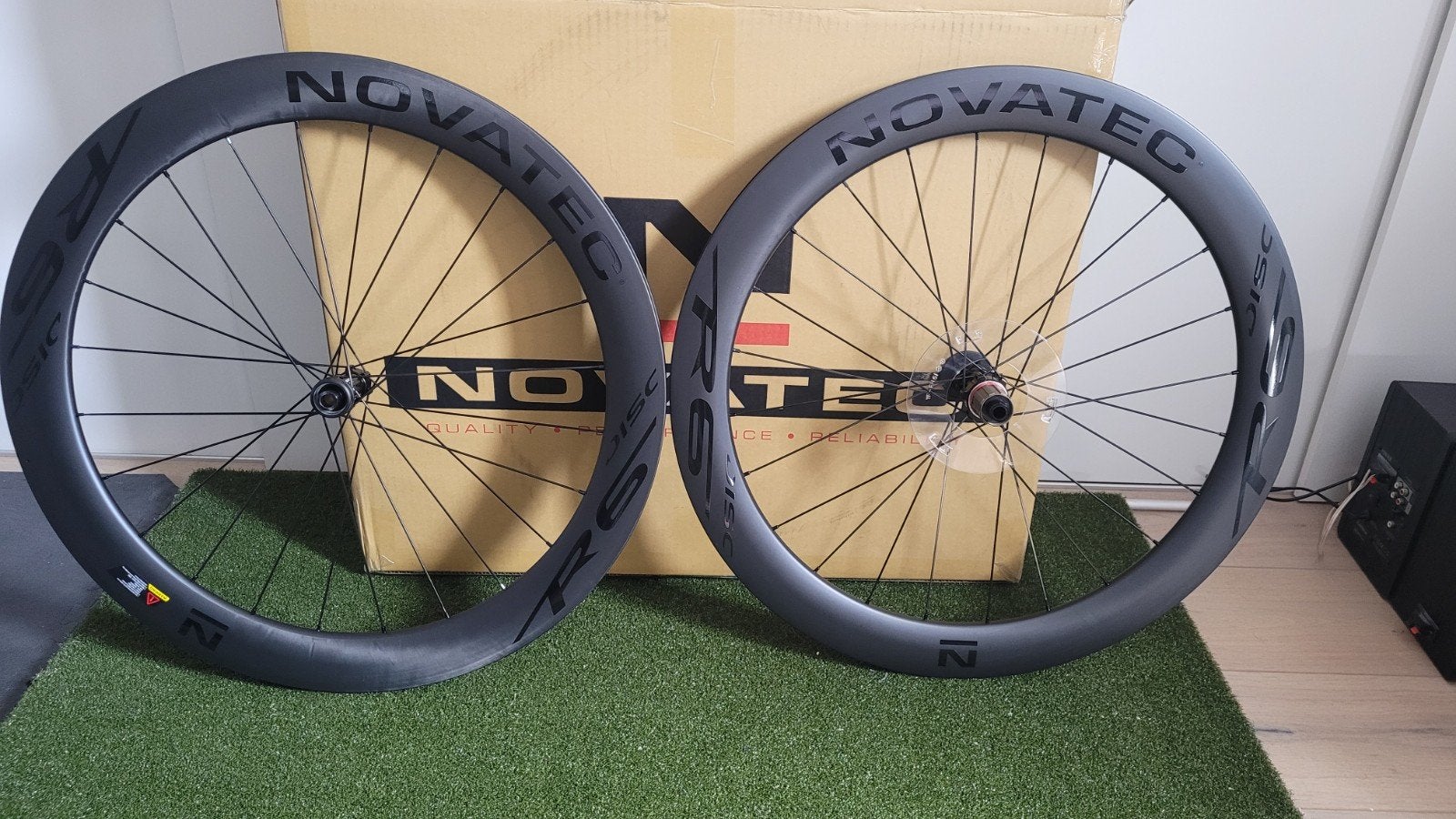 Novatec R6 Disc Carbon Wielset - Nieuw!, Wiel, Nieuw, Ophalen of Verzenden, Novatec