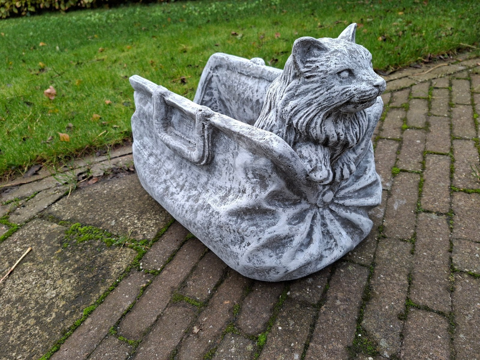 Betonnen kat in tas bloempot poes tuinbeeld beton, Tuin en Terras, Ophalen