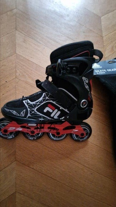 Fila Legacy Pro 84 skates maat 42 + driedelige bescherming, Ophalen of Verzenden, Zo goed als nieuw, Overige merken