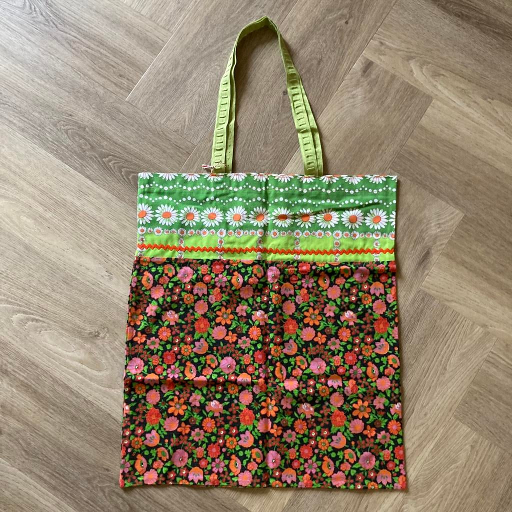 Leuke handgemaakte shopper van originele vintage stof, Ophalen of Verzenden, Nieuw, Oranje, Shopper