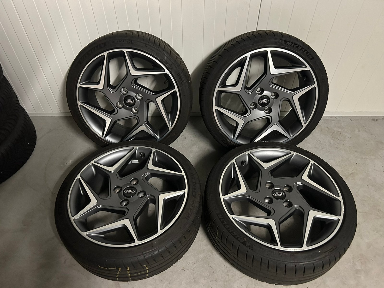 Originele Ford Fiesta MK8 ST ST-line 4x108 Michelin PS4 TPMS, Ophalen, 18 inch, Gebruikt, Ford