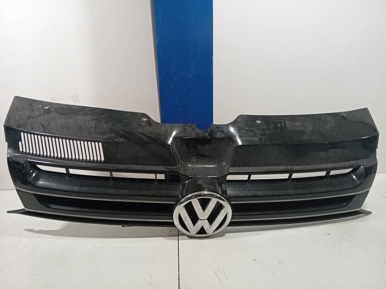 Grille Volkswagen Multivan, Onderdelen@venauto.nl, Van der Ven Autorecycling B.V., Gebruikt, Ettenseweg 76, 4706 PB Roosendaal, The Netherlands
