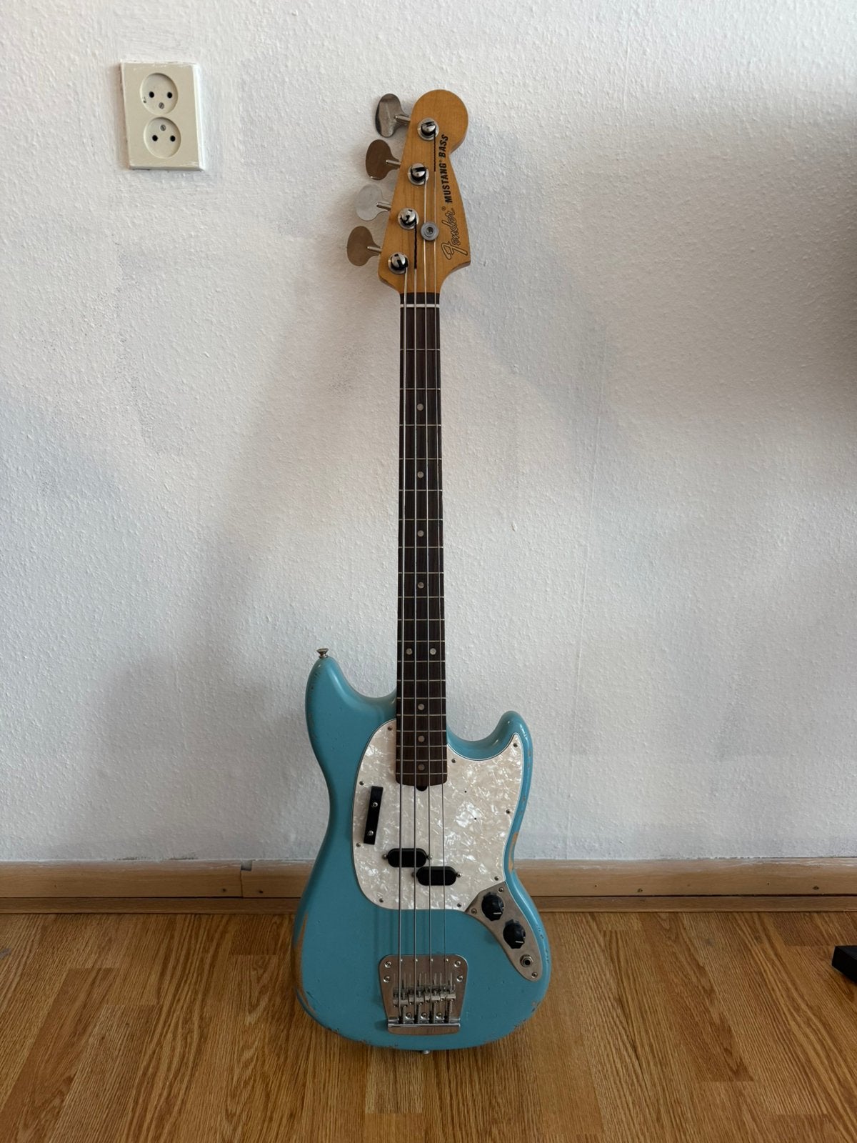 Fender Mustang JMJ Bas, Ophalen, Zo goed als nieuw