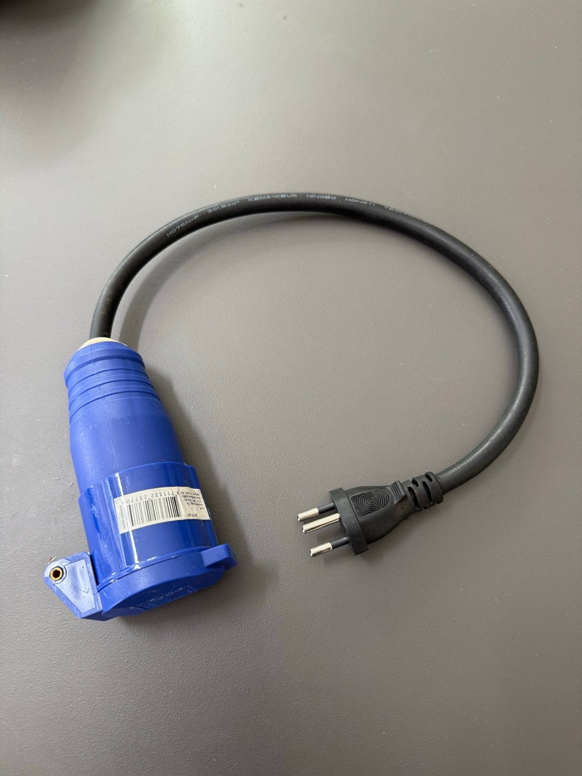 Zwitserland verloopstekker, Doe-het-zelf en Verbouw, Elektra en Kabels, Ophalen, Zo goed als nieuw, Kabel of Snoer