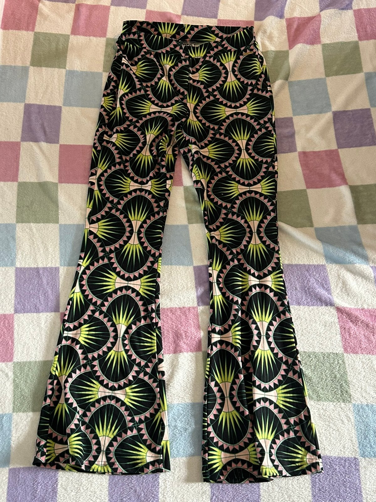 Colourful Rebel flared pants groen/roze, maat L, Maat 42/44 (L), Nieuw, Ophalen of Verzenden, Lang