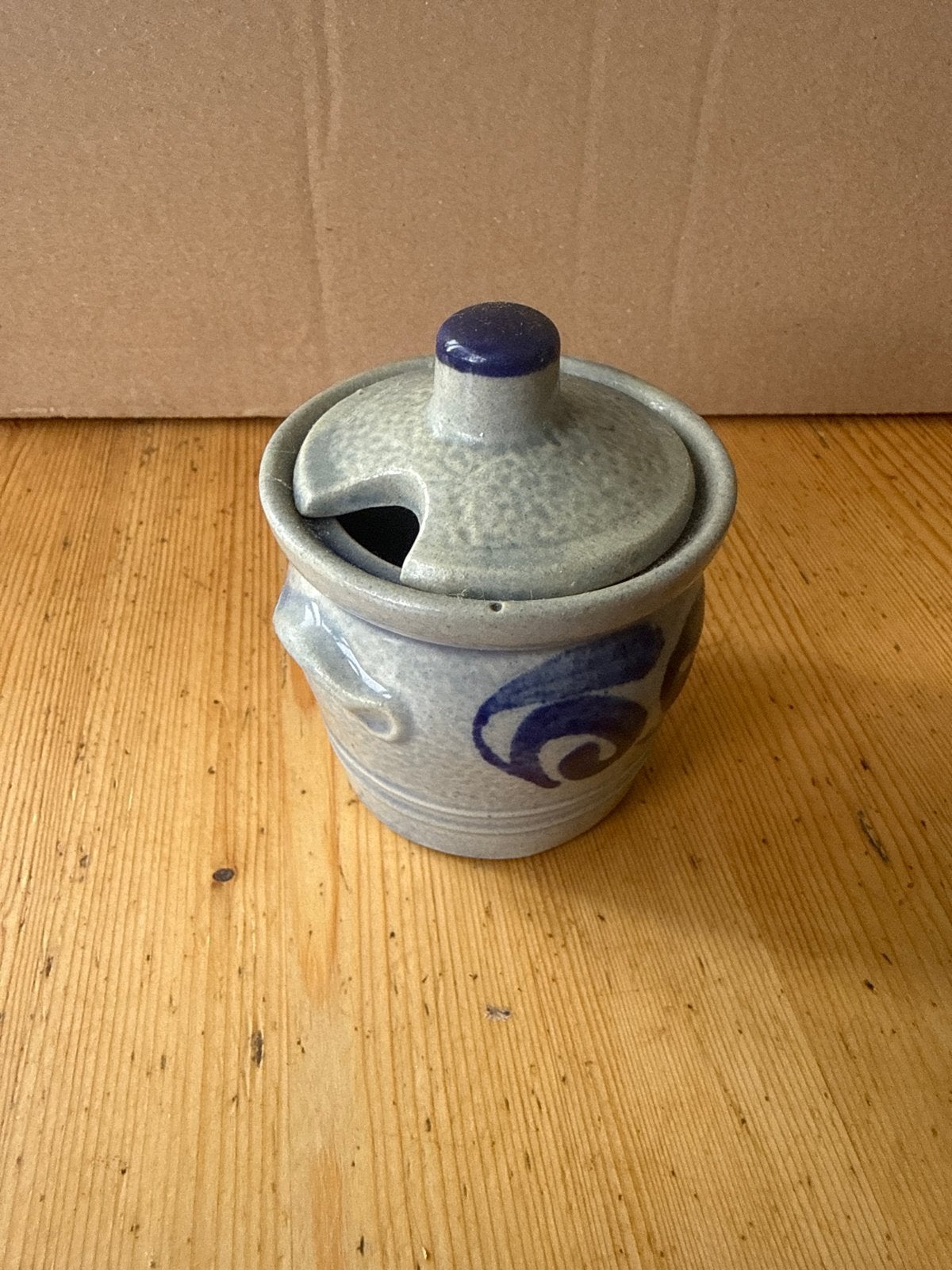 Vintage aardewerk potje met deksel en lepeluitsparing, Ophalen of Verzenden