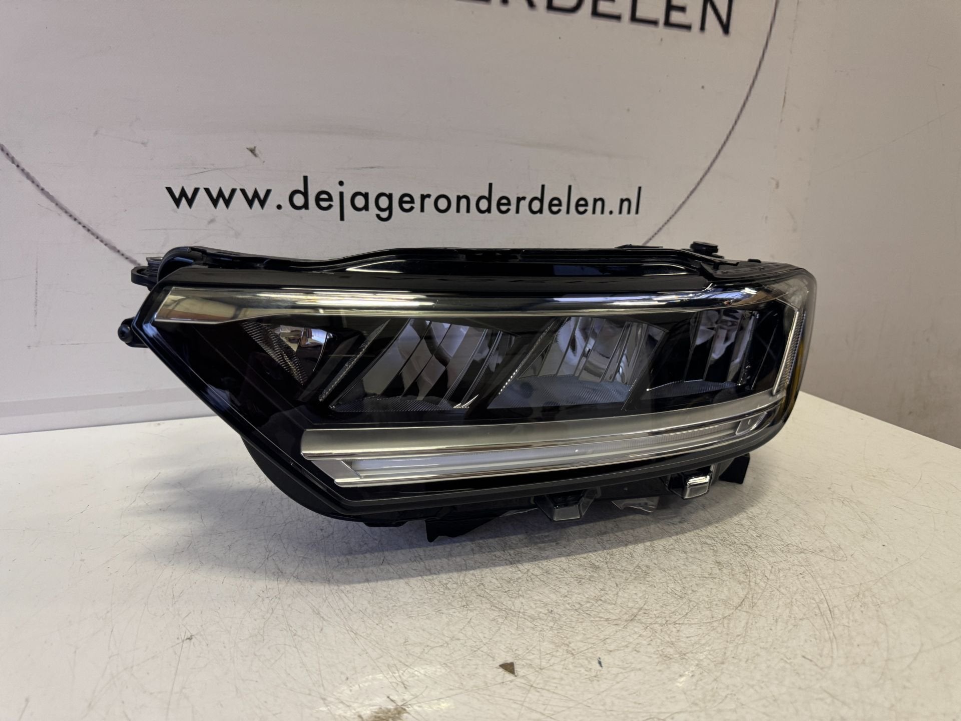 VW T ROC T-ROC FACELIFT LED KOPLAMP LINKS 2GA941005F, Gebruikt, Volkswagen, Volkswagen AG, Berliner Ring 2
38440  Wolfsburg, DE