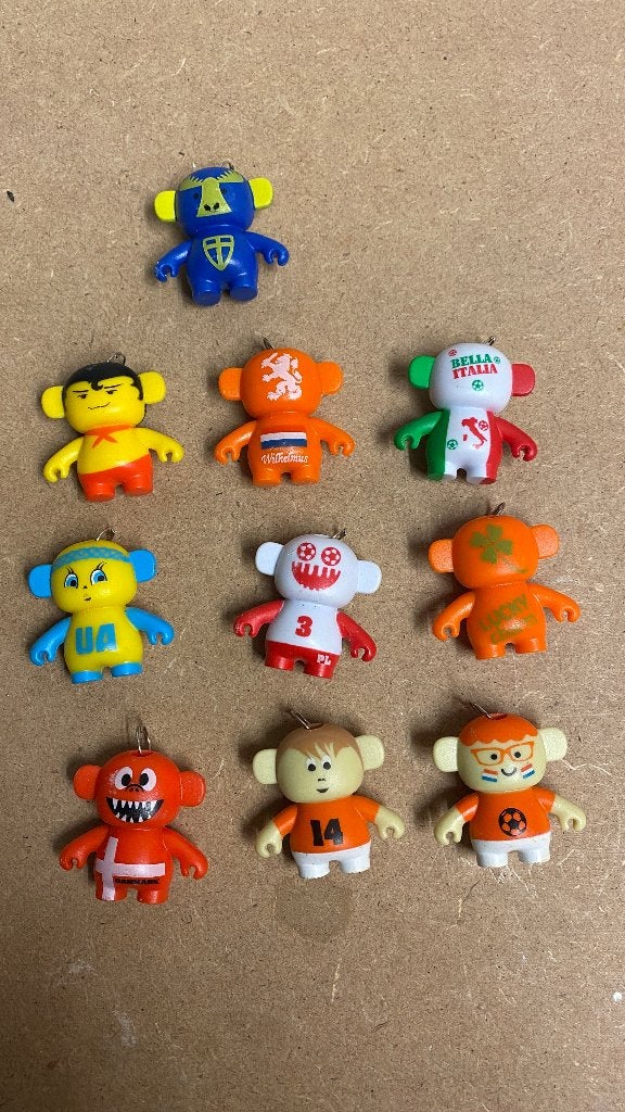 Verzameling van 10 voetbal poppetjes sleutelhangers, Verzamelen, Sleutelhangers, Ophalen of Verzenden, Gebruikt, Sport