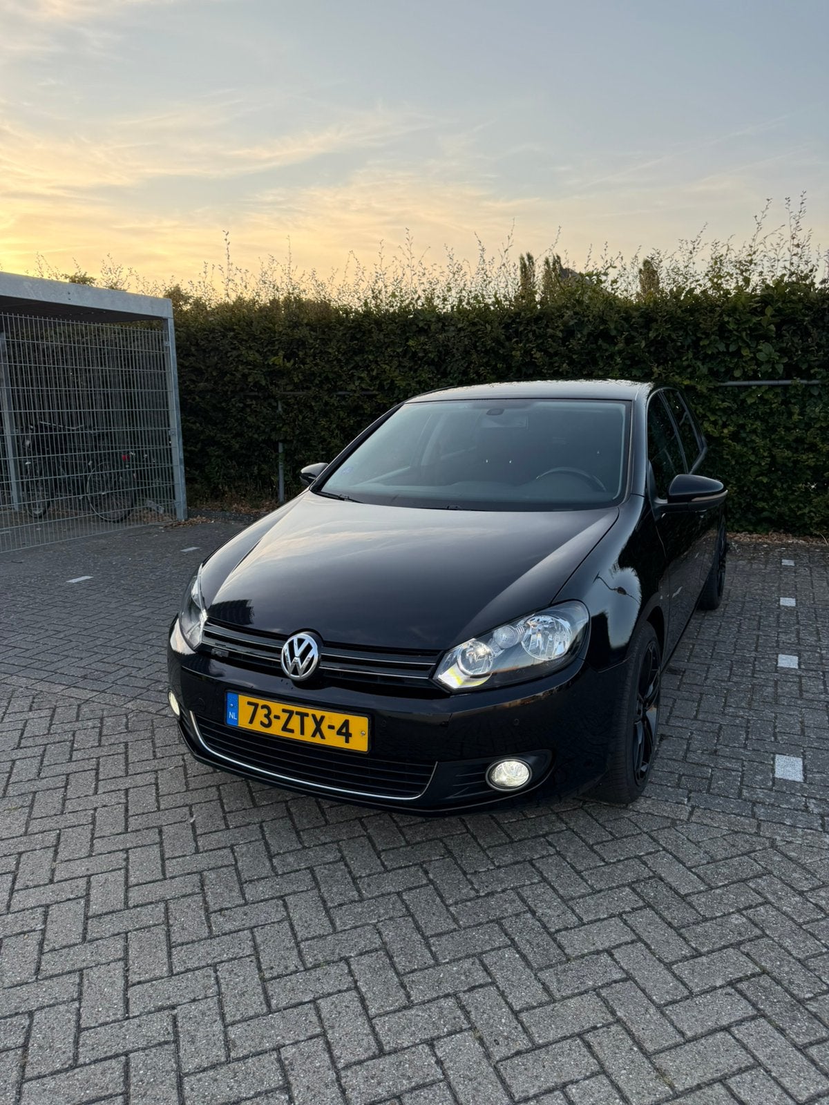Volkswagen Golf 1.4 TSI Highline R-Line Pakket, Euro 5, Zwart, 4 cilinders, Alcantara