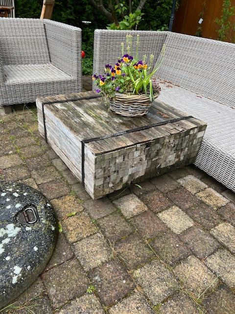 Tuintafel laag, op wielen, 2 st., Tuin en Terras, Tuintafels, Gebruikt, Vierkant, Hout, Ophalen