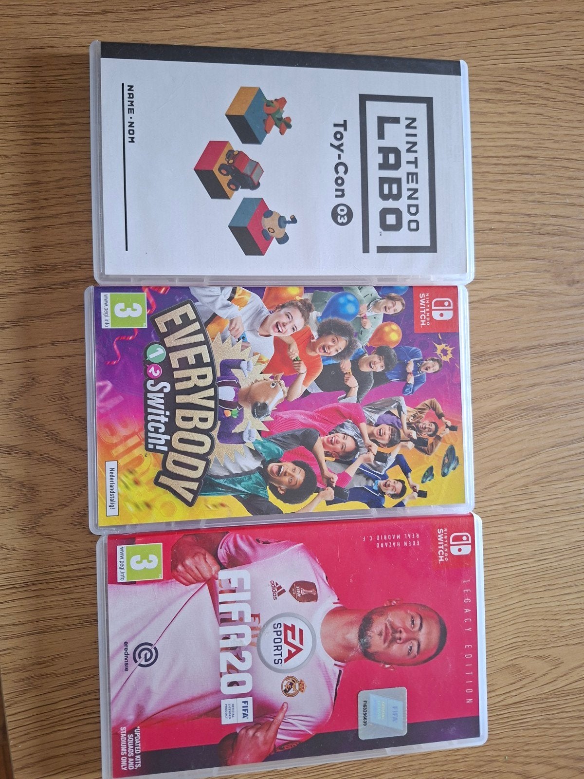 Nintendo Switch Games: FIFA 20, Everybody 1-2-Switch & Labo, Spelcomputers en Games, Ophalen, Gebruikt, Eén computer, Sport