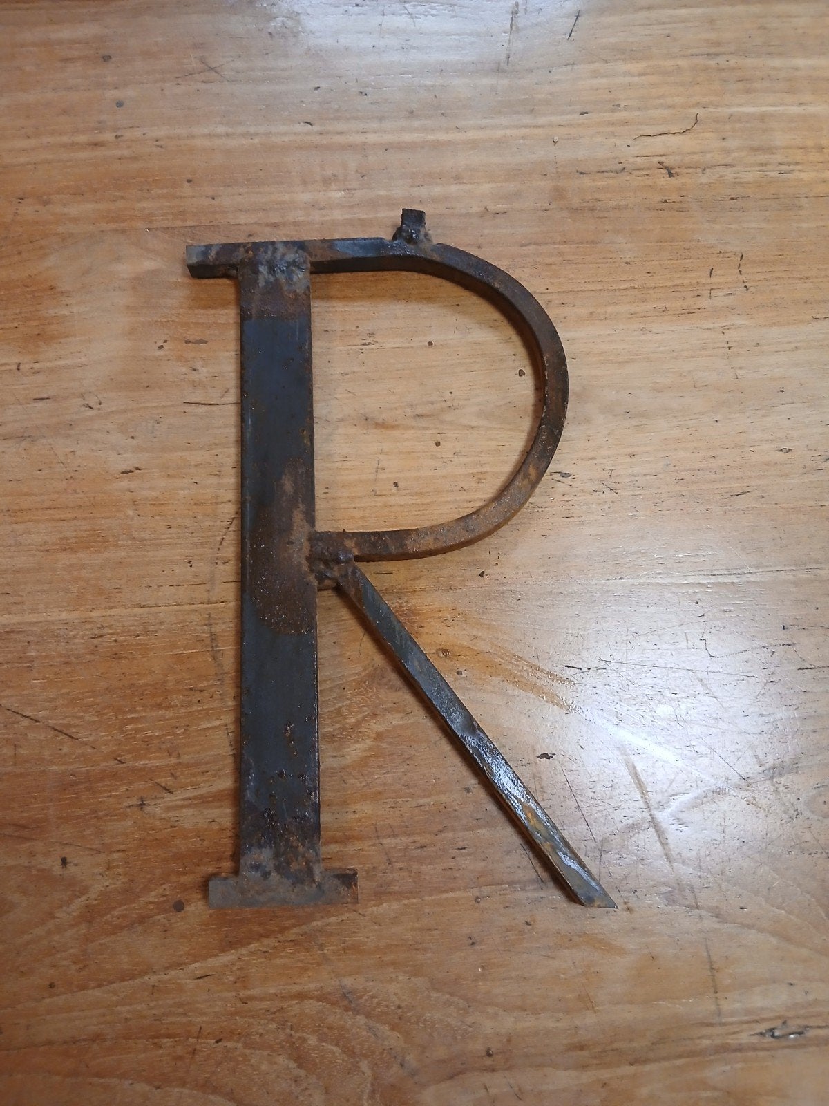 Vintage metal ijzeren letter R 27x17  Industriële decoratie, Ophalen of Verzenden