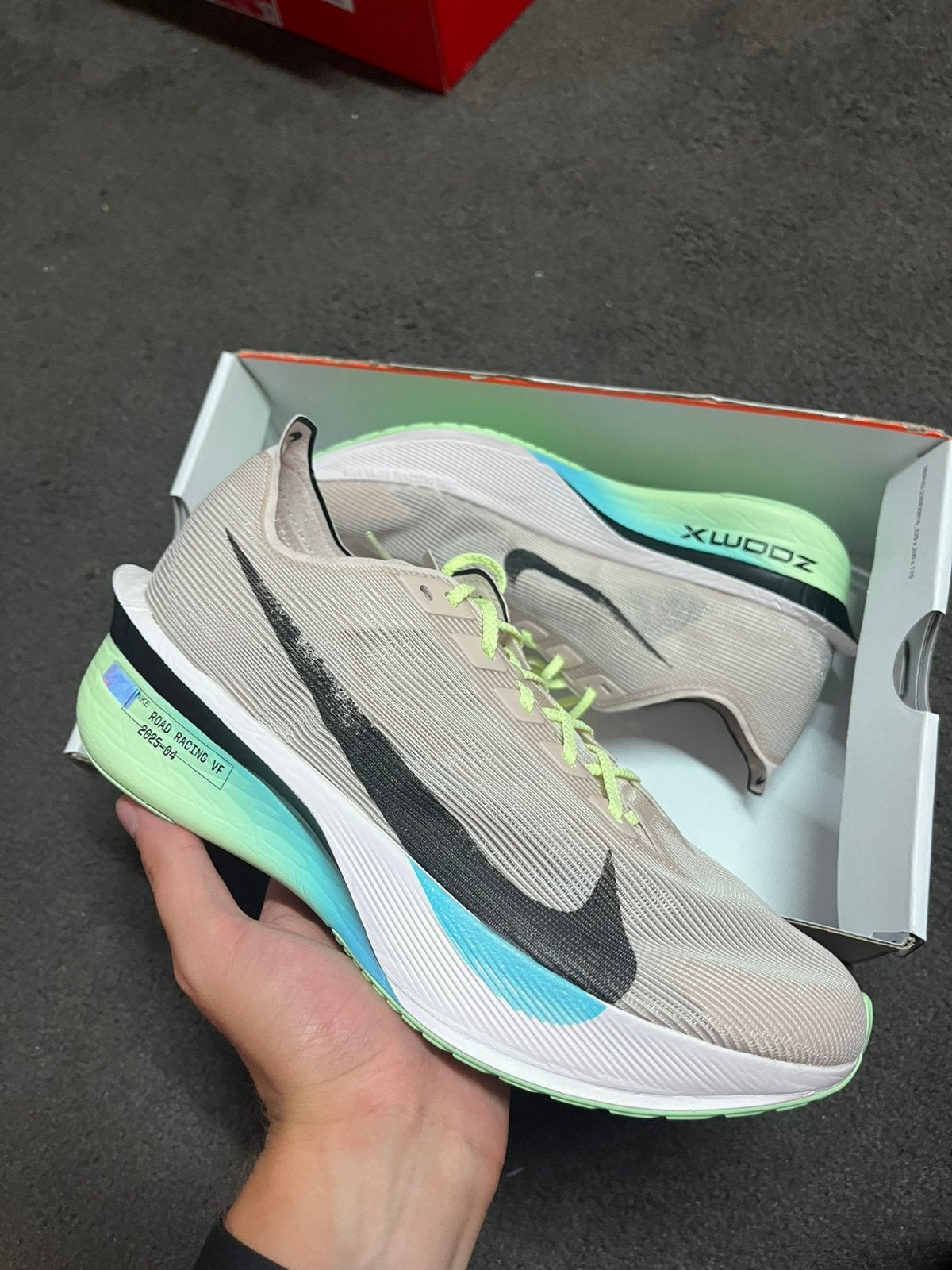 Nike ZoomX Vaporfly Next%4 - Maat 41, Nieuw, M, Ophalen of Verzenden, M
