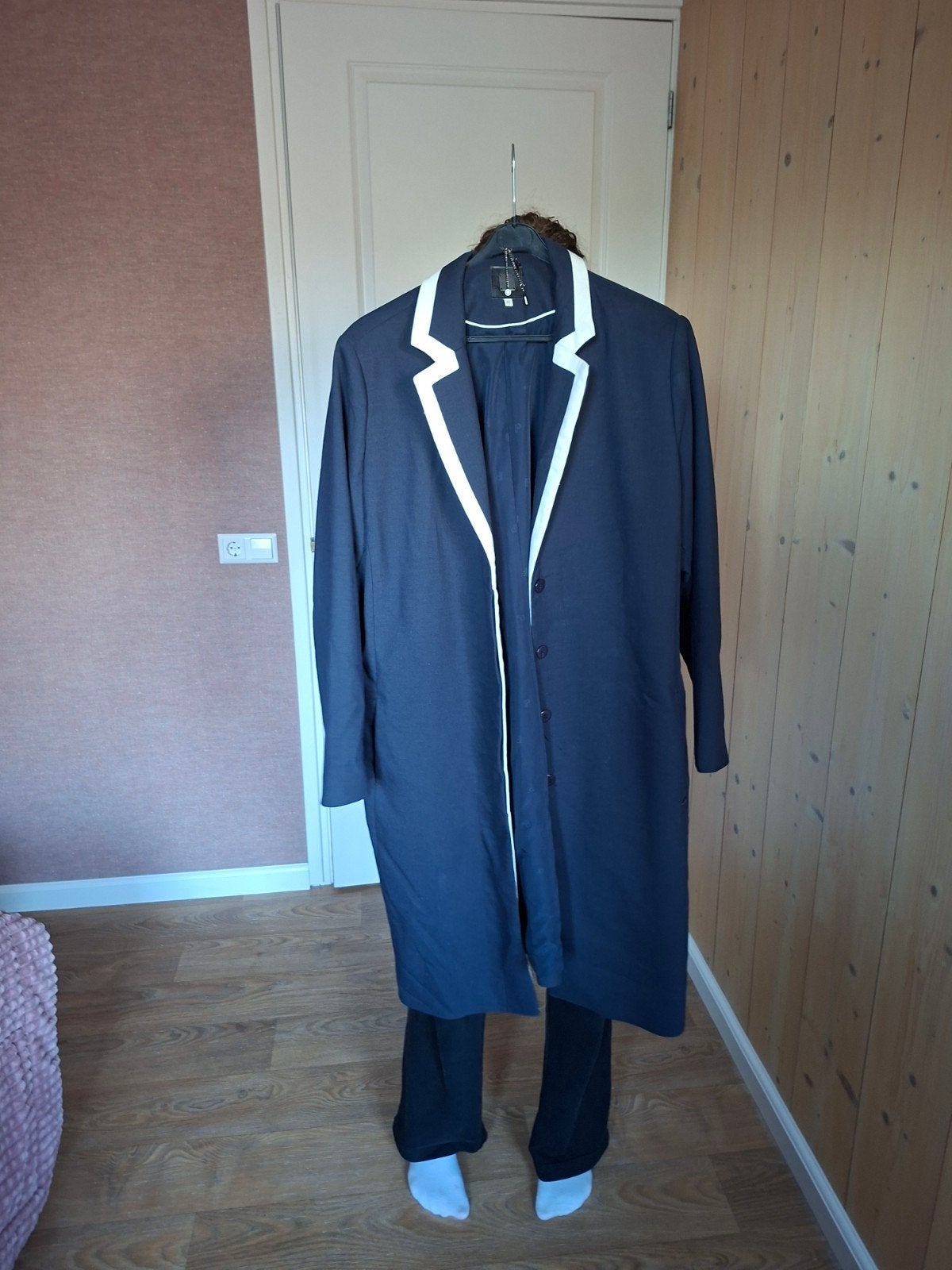 Promiss Lang Colbert - Donkerblauw met Witte Details, Promiss, Blauw, Maat 46/48 (XL) of groter, Ophalen of Verzenden