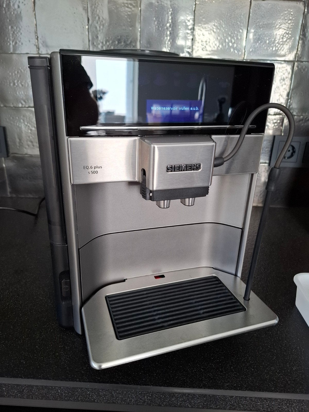 Siemens EQ.6 plus S500 volautomatische espressomachine, Ophalen of Verzenden, Koffiemachine, Koffiebonen, Afneembaar waterreservoir