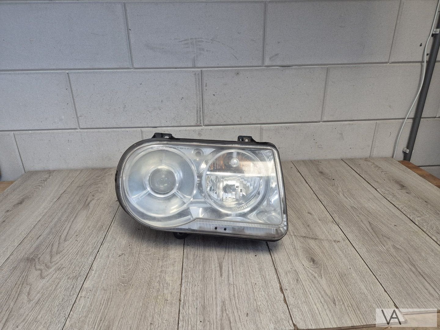 Koplamp rechts van Chrysler 300c 2004 -2010 XENON schadevrij, Auto-onderdelen, Verlichting, Gebruikt, -, Ophalen of Verzenden