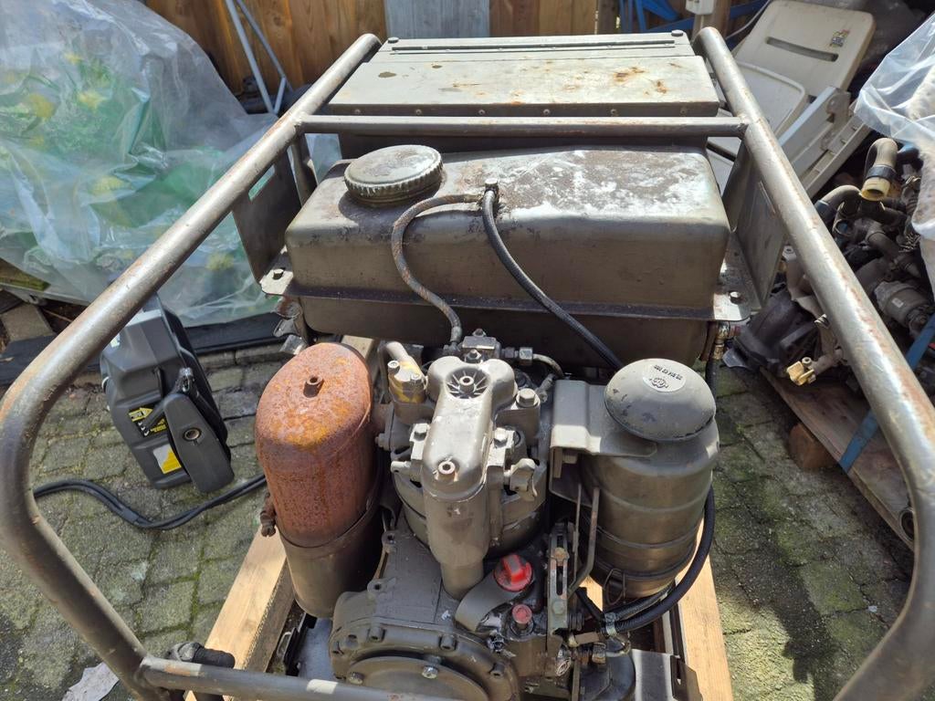 Diesel aggregat, Doe-het-zelf en Verbouw, Aggregaten, Ophalen of Verzenden, Zo goed als nieuw, Minder dan 5 kVA, Benzine