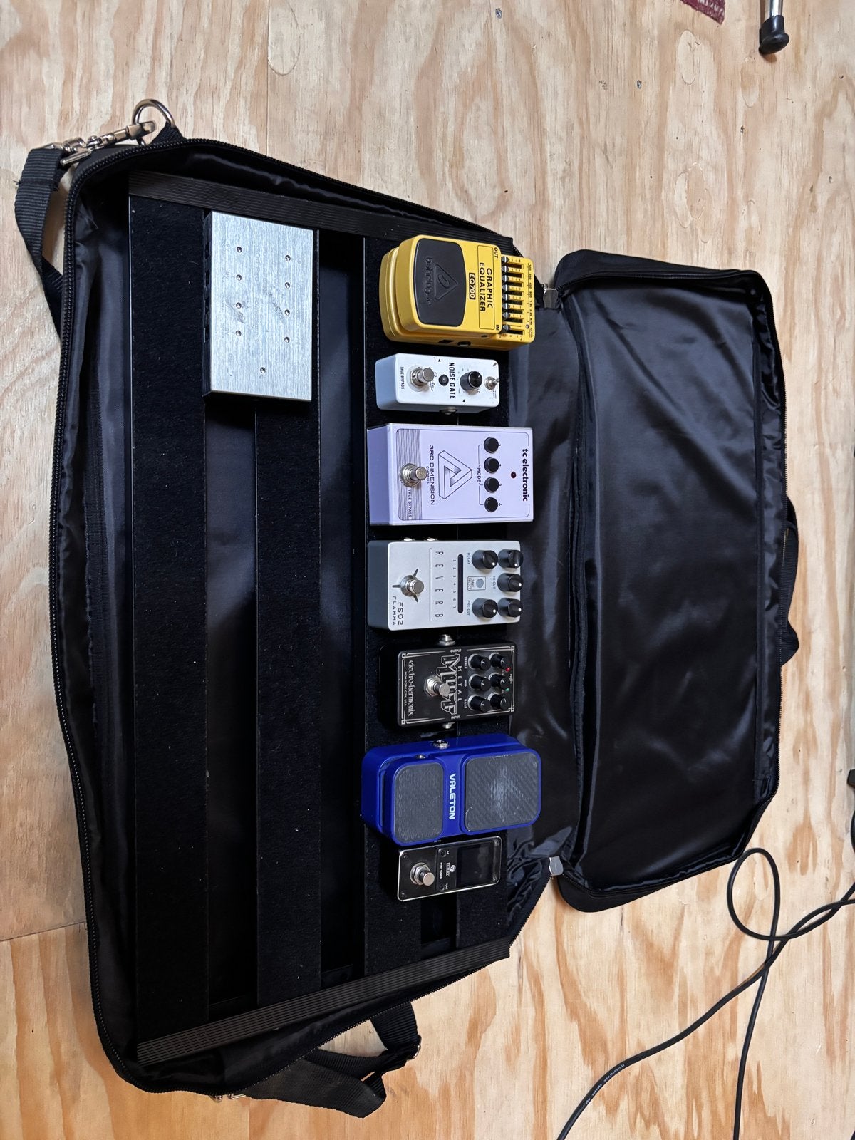 Gitaar effectpedalen set met pedalbaord en tas, Ophalen of Verzenden, Gebruikt, Equalizer
