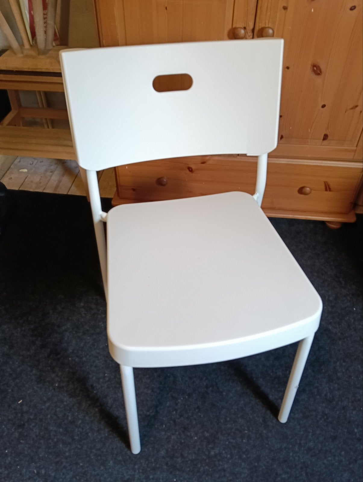 Nette witte Ikea stoel - binnen en buiten, Gebruikt, Modern, functioneel, Wit, Ophalen of Verzenden