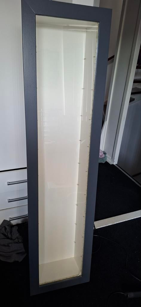2x Bertby vitrinekast, Ophalen, 25 tot 50 cm, 50 tot 100 cm