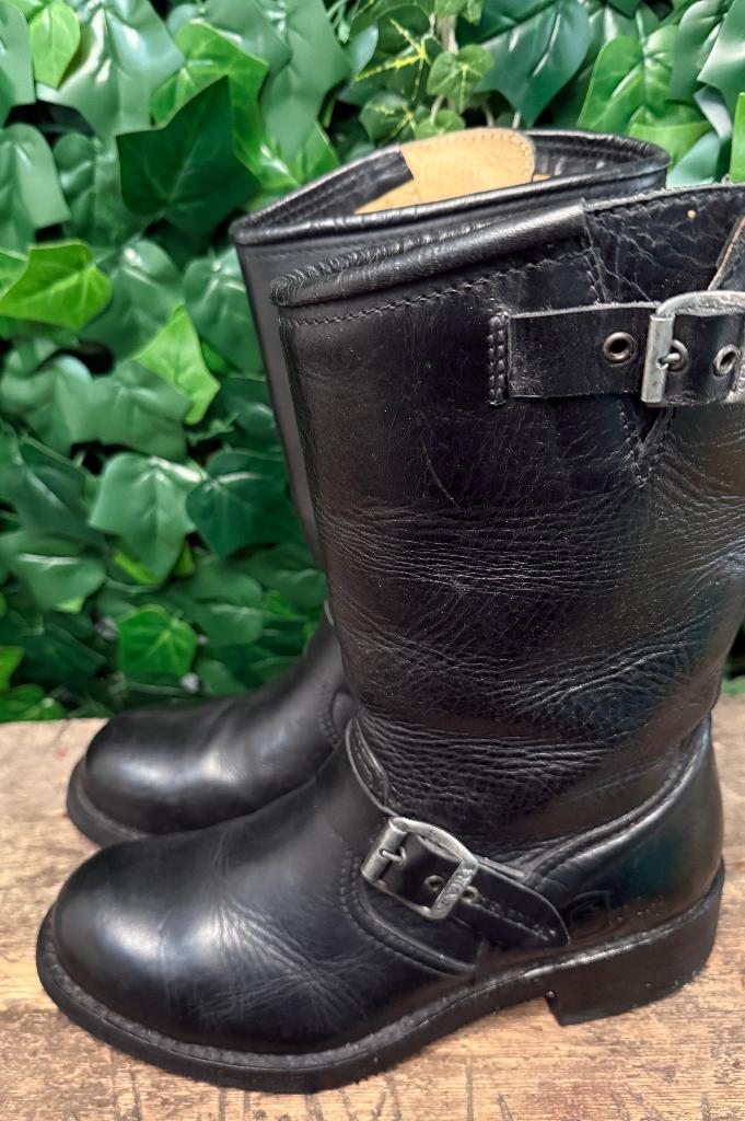 Bijna  Nieuwe mooie biker boots van Sendra maat 42, Kleding | Heren, Schoenen, Sendra, Zwart, Boots, Ophalen of Verzenden