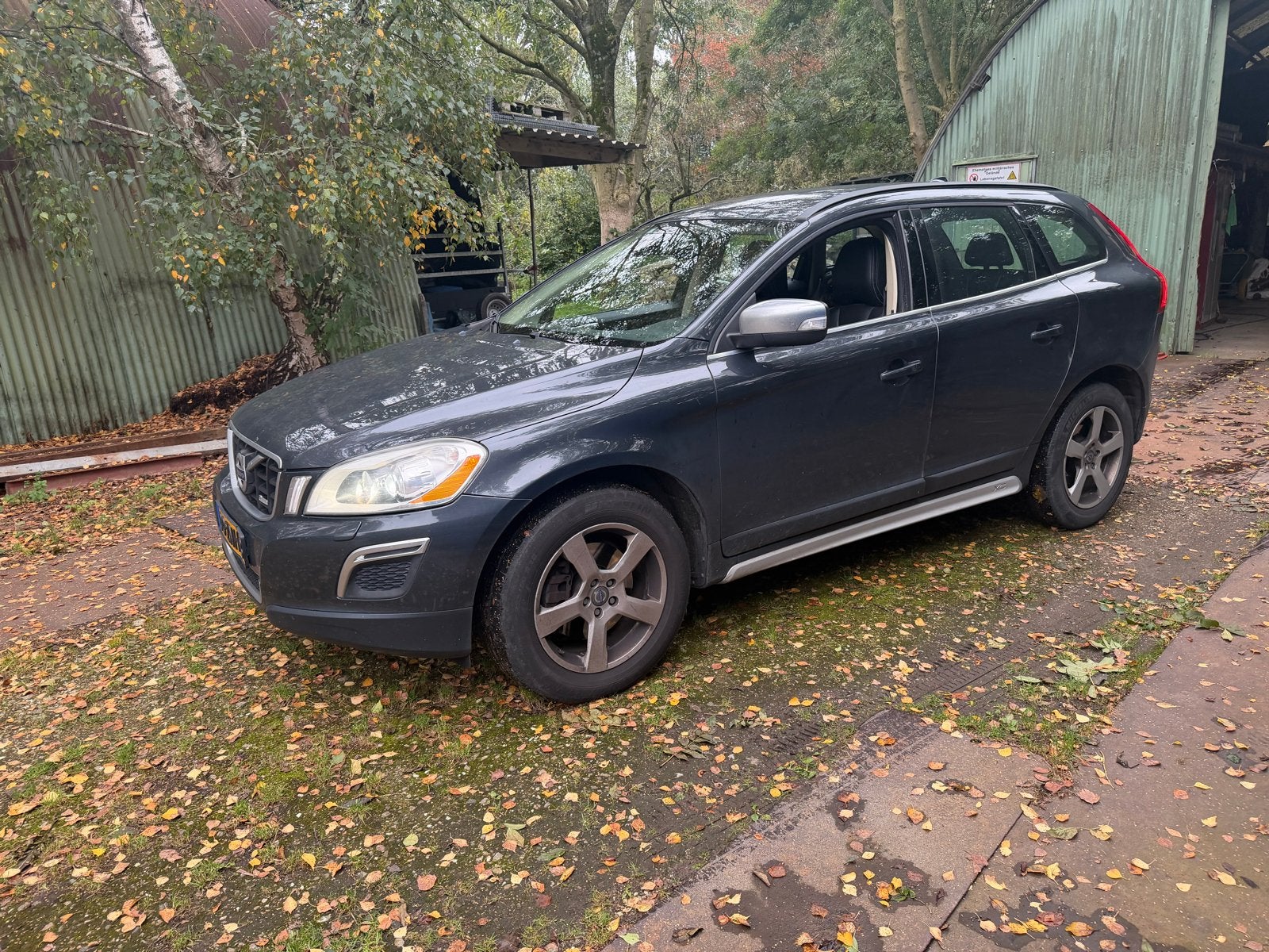 Volvo XC60 D5 Aut6 2013 Grijs, Auto's, Automaat, 15 km/l, Zwart, 2000 kg