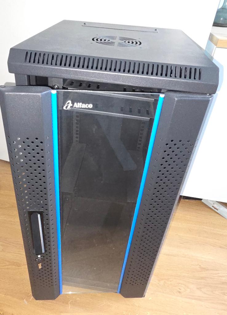 15u 10 inch patchkast, Computers en Software, Serverkasten, Ophalen, Zo goed als nieuw, Glas, Plaatstaal