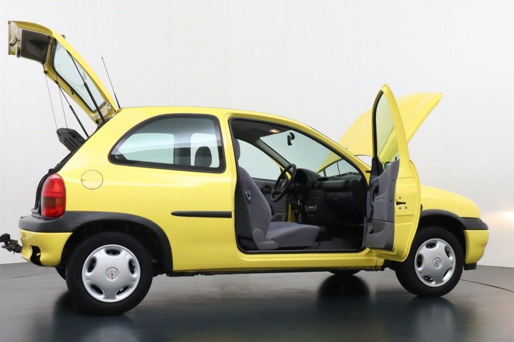 Foto 10 van Opel CORSA 1.0I-12V CITY HB 3-Drs YOUNGTIMER!! Lage km-Stand