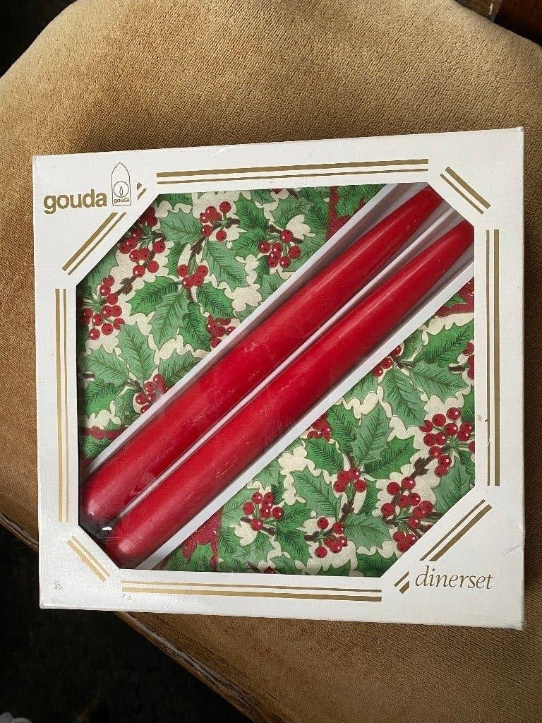 Vintage doos GOUDA Kerstkaarsen en bijpassende servetten ., Ophalen of Verzenden, Zo goed als nieuw
