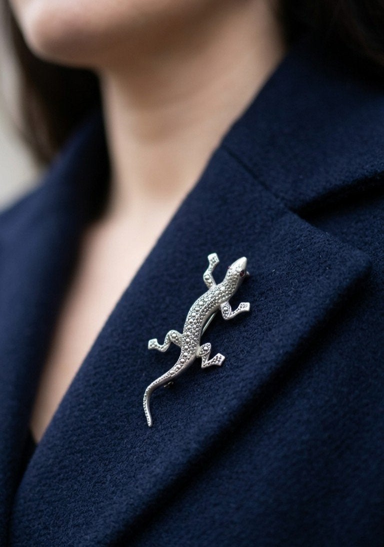 Leuk vintage zilveren salamander broche, 4 tot 7 cm, Ophalen of Verzenden, Zo goed als nieuw, Zilver