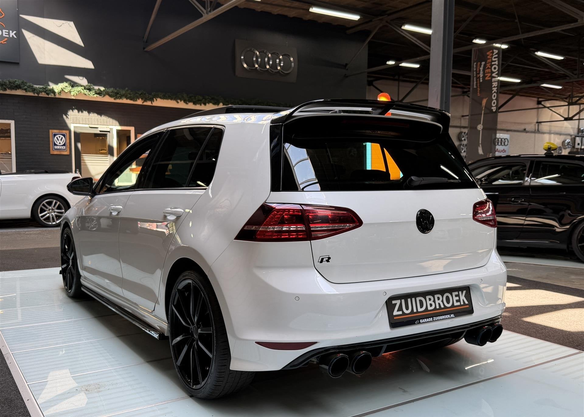Foto 16 van Volkswagen Golf 1.4 TSI DSG | R-Line | Pano | Akra | Maxton